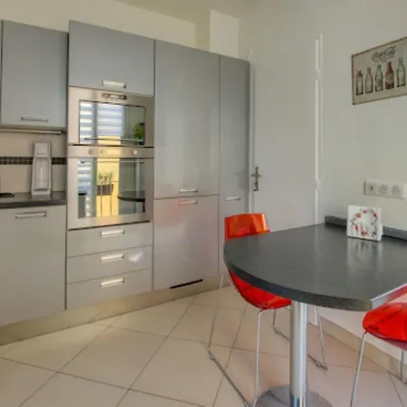 Quiet Cocoon In The Heart Of Apartment Nice
